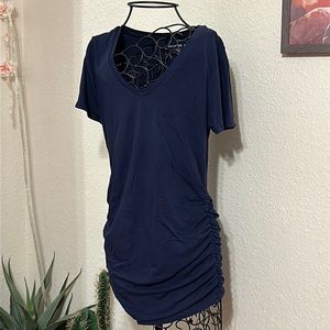 A PEA IN THE POD MATERNITY TOP  SIZE L